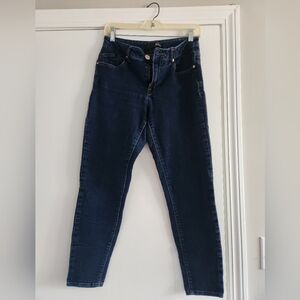 1822 Denim Women's Mid-Rise Skinny Jeans. Size 8